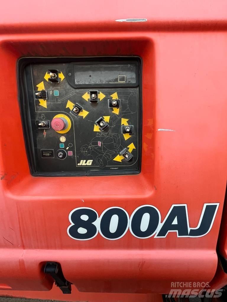 JLG 800 AJ Articulated boom lifts