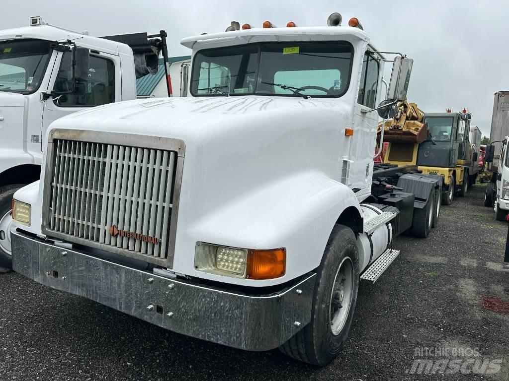 International 9400 Waste trucks
