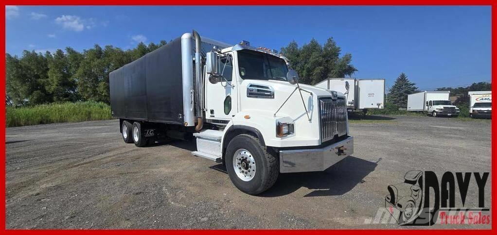 Western Star 4700 SB Tractor Units