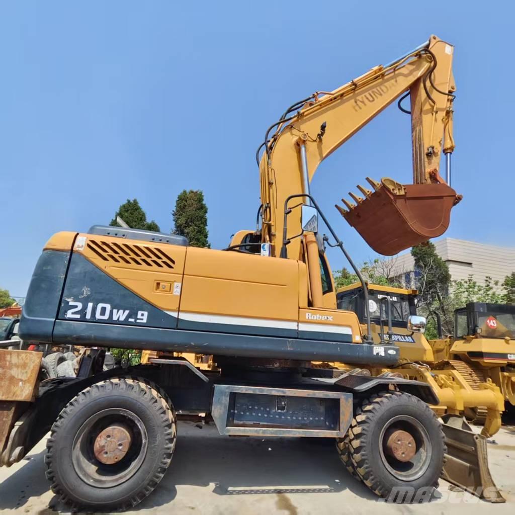 Hyundai R210W-9 Wheeled excavators