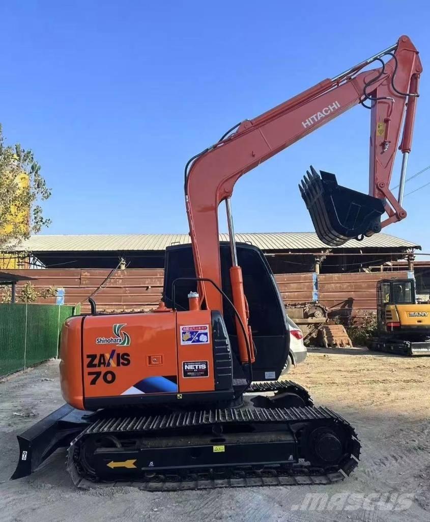 Hitachi 70 Mini excavators < 7t (Mini diggers)