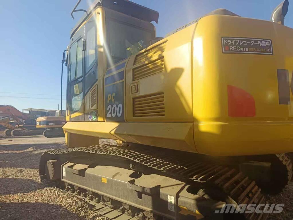 Komatsu PC 200 Crawler excavators