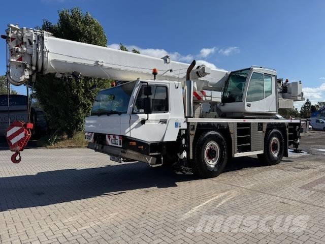 Tadano ATF40-2 All terrain cranes