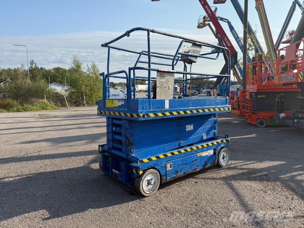 UpRight X32N Scissor lifts