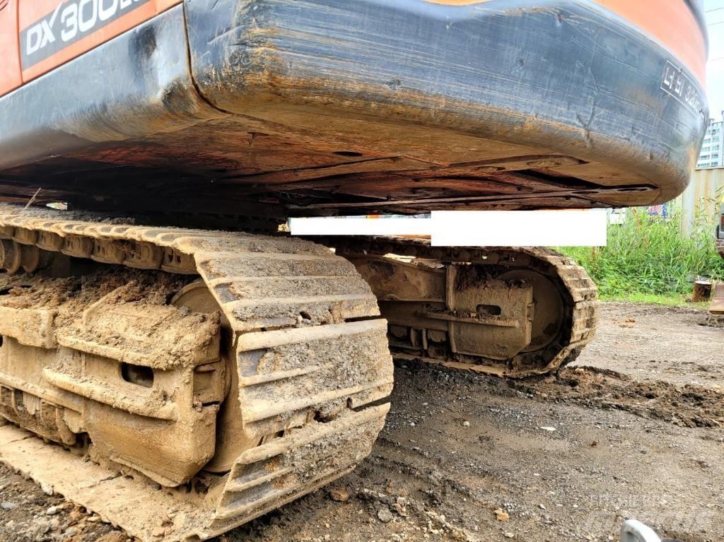 Doosan DX 300 LCA Crawler excavators