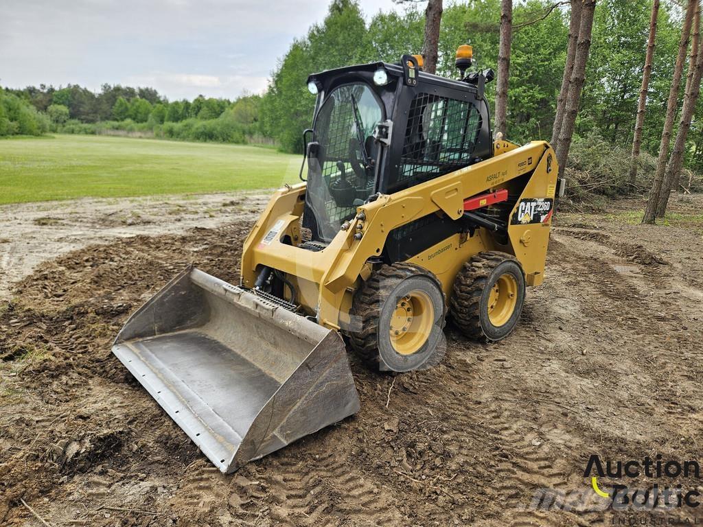 CAT 236 D Skid steer loaders