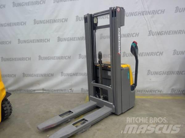 Jungheinrich EJC 112 Pedestrian stacker