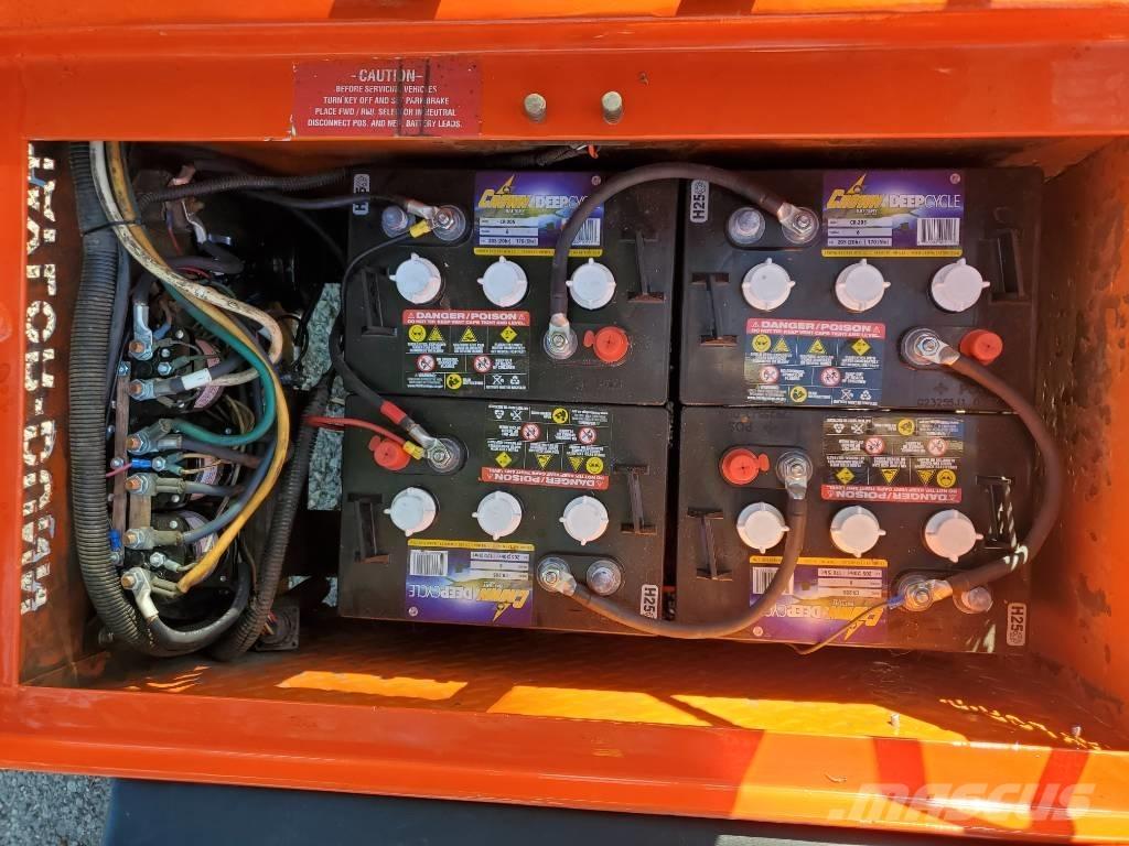 Taylor-Dunn SS536 Towing trucks