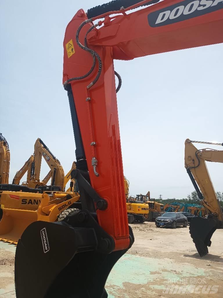 Doosan DX 225 LCA Crawler excavators