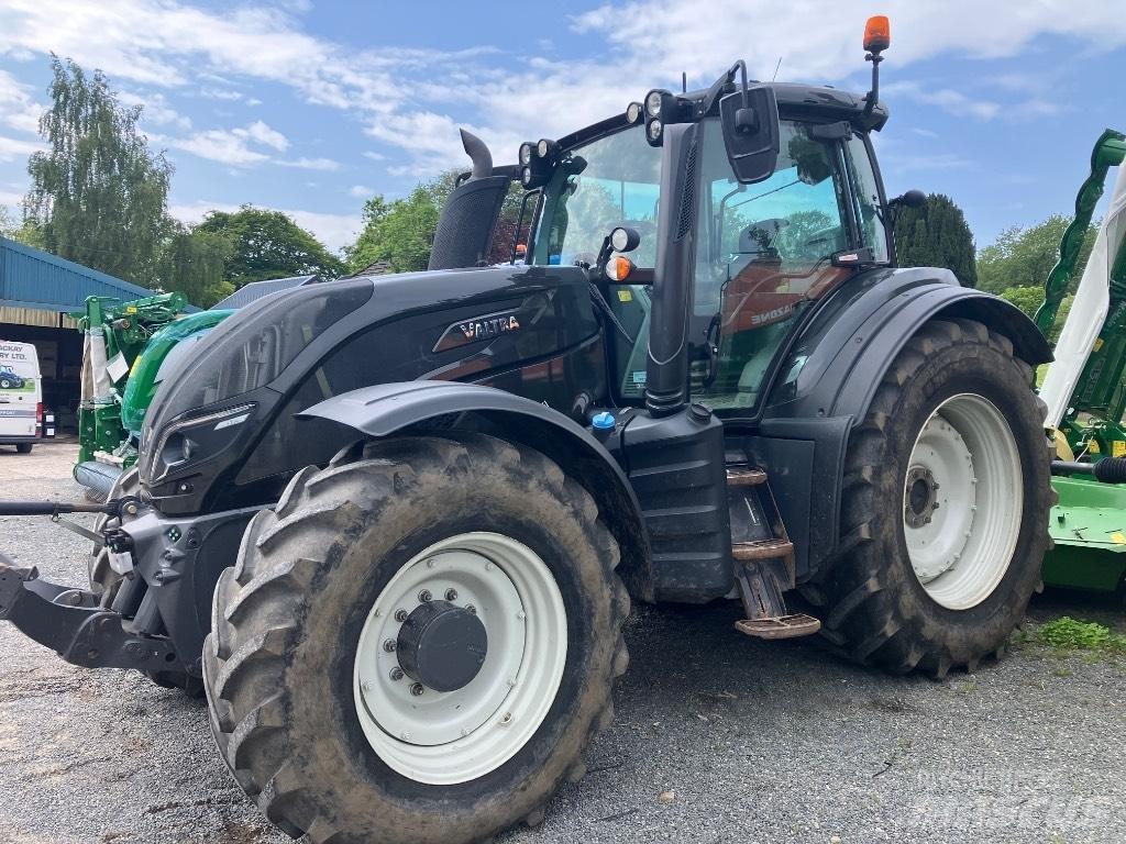 Valtra T 154 V Tractors