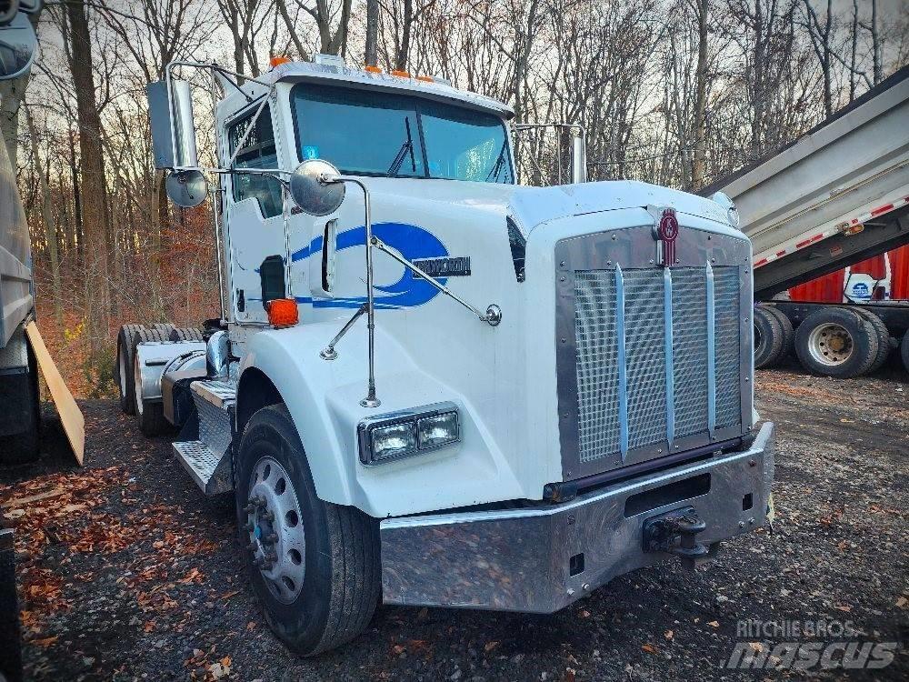 Kenworth T 800 B Tractor Units
