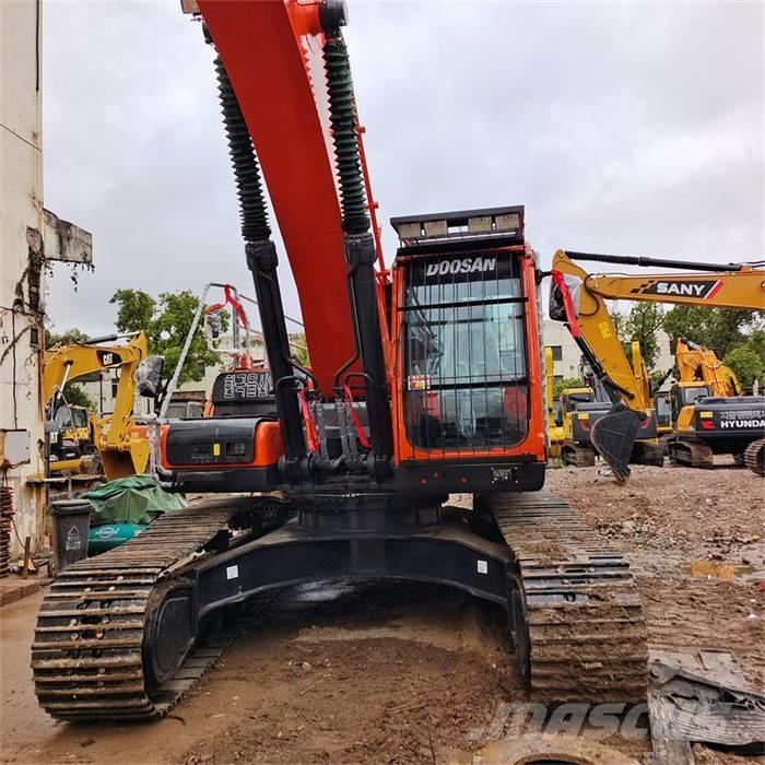 Doosan DX 340 LC Crawler excavators