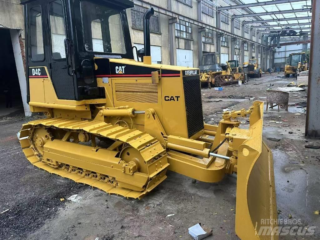 CAT D 4 C Crawler dozers