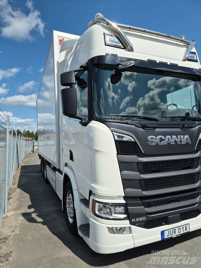 Scania R 590 Box body trucks