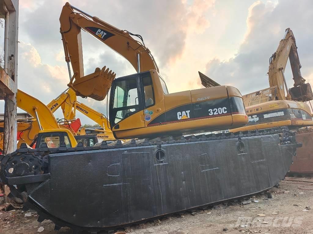 CAT 320 C Amphibious Excavators