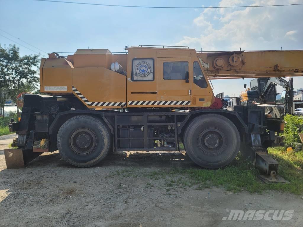 Tadano TR 250 M-5 Rough terrain cranes