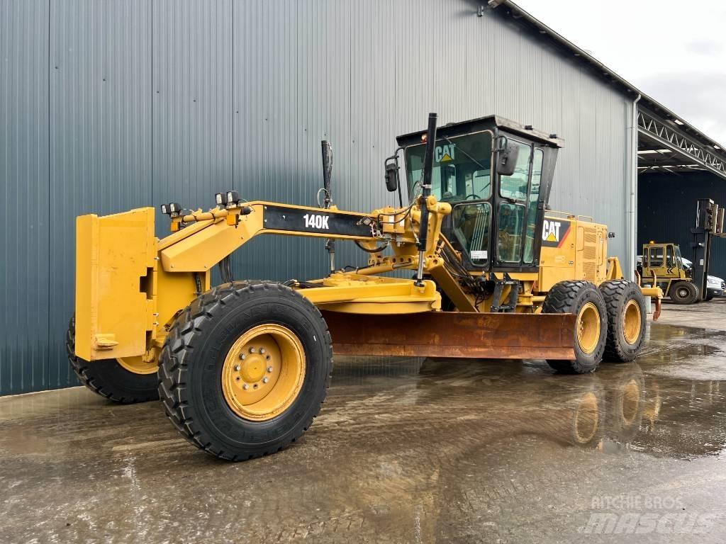 CAT 140K Graders