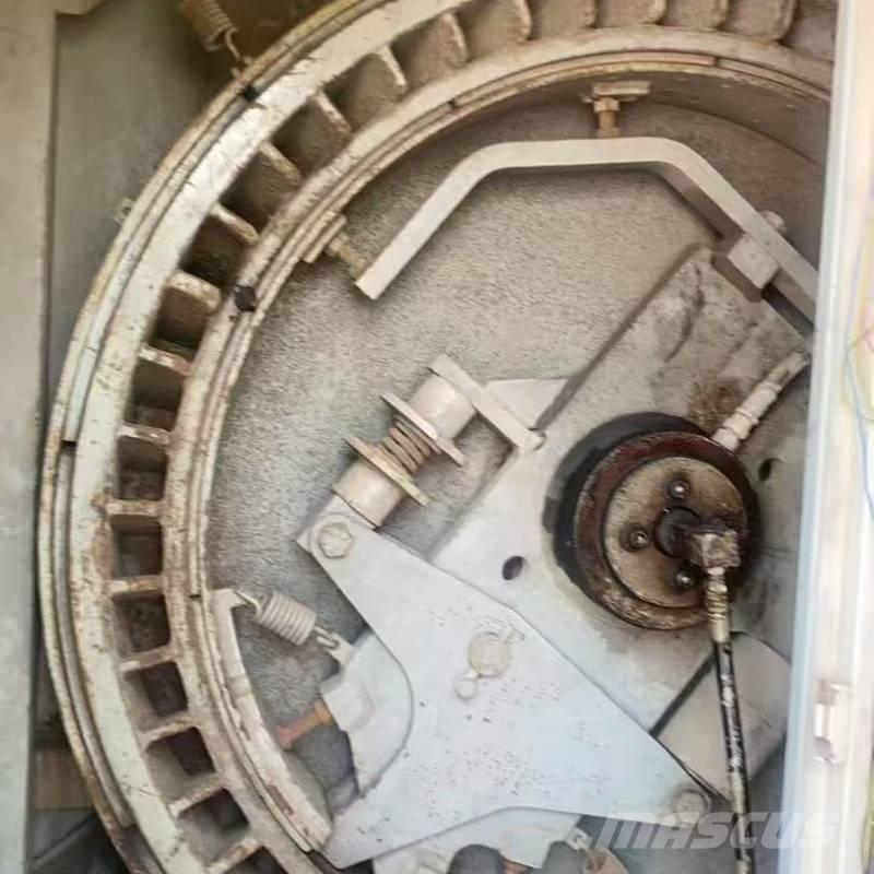 Kobelco 7150 Tracked cranes