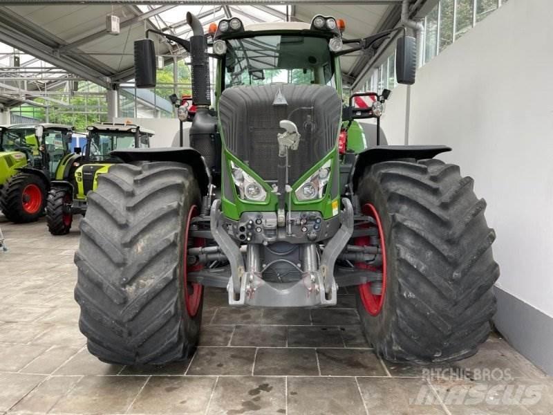 Fendt 939 Vario Tractors