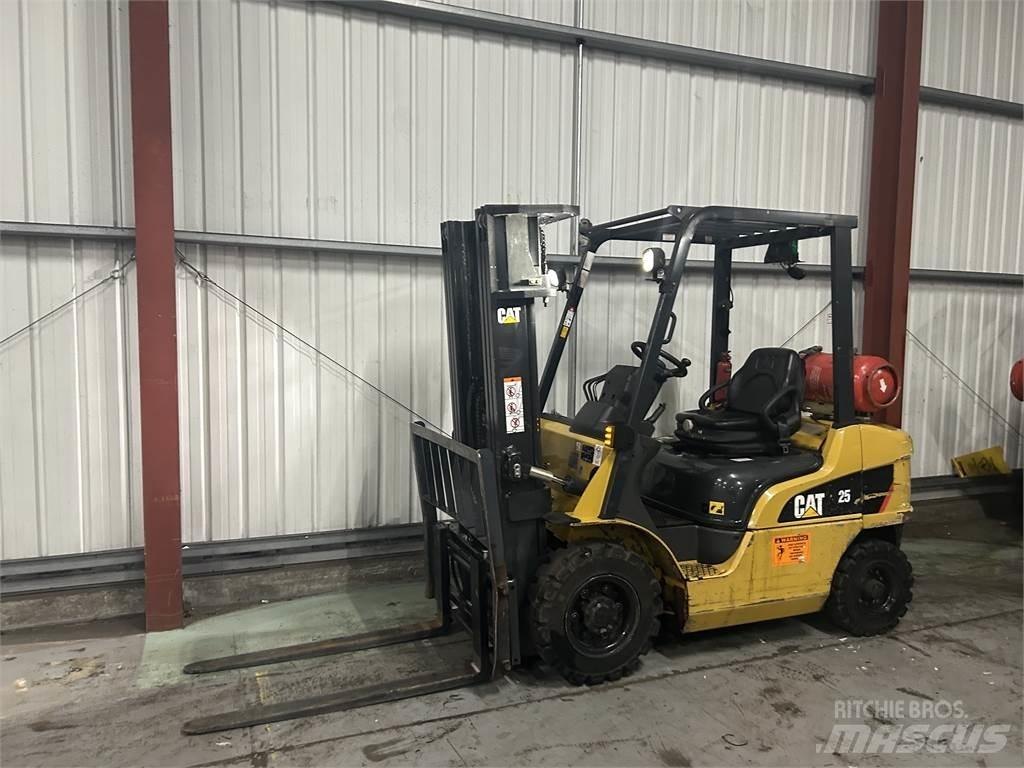 CAT GP25NT LPG trucks