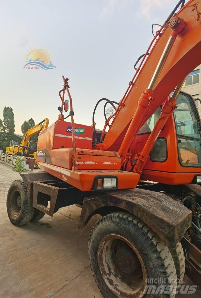 Doosan 150 W-7 Wheeled excavators