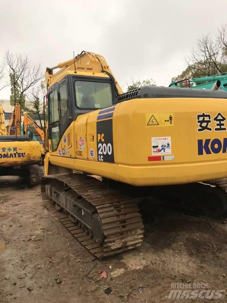 Komatsu PC 200-7 Crawler excavators