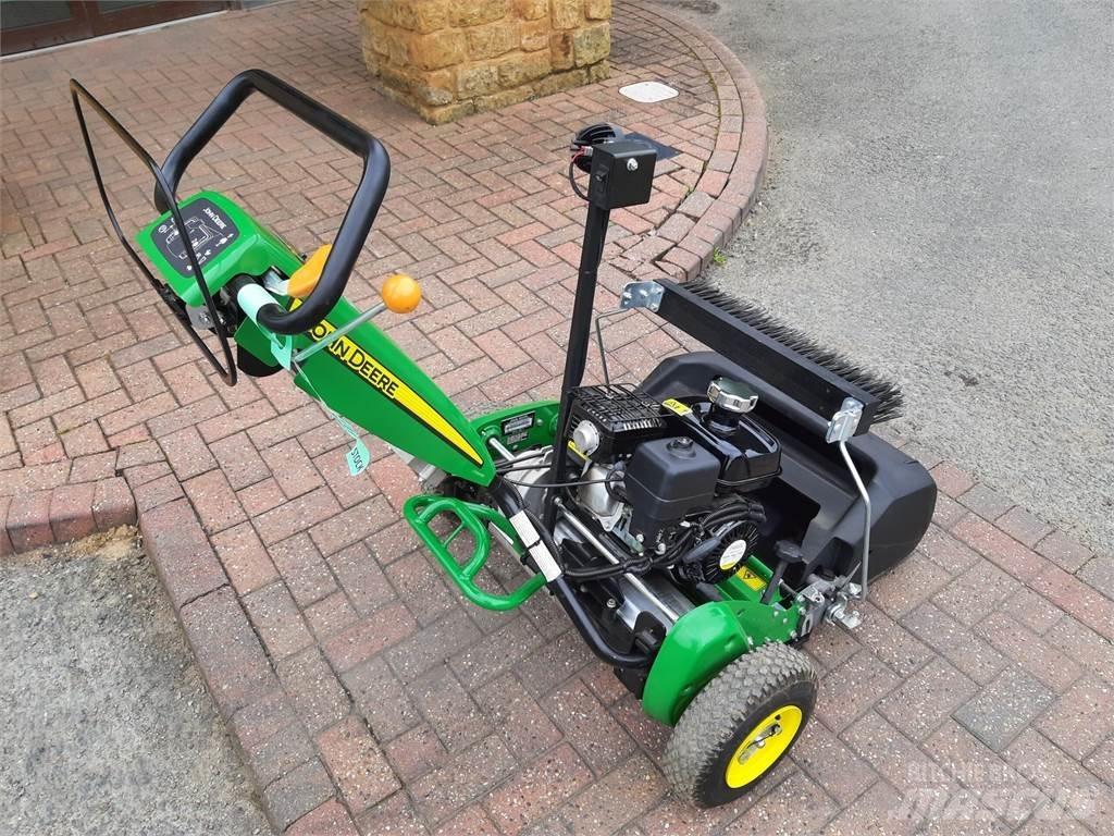 John Deere 220SL Walk-behind mowers