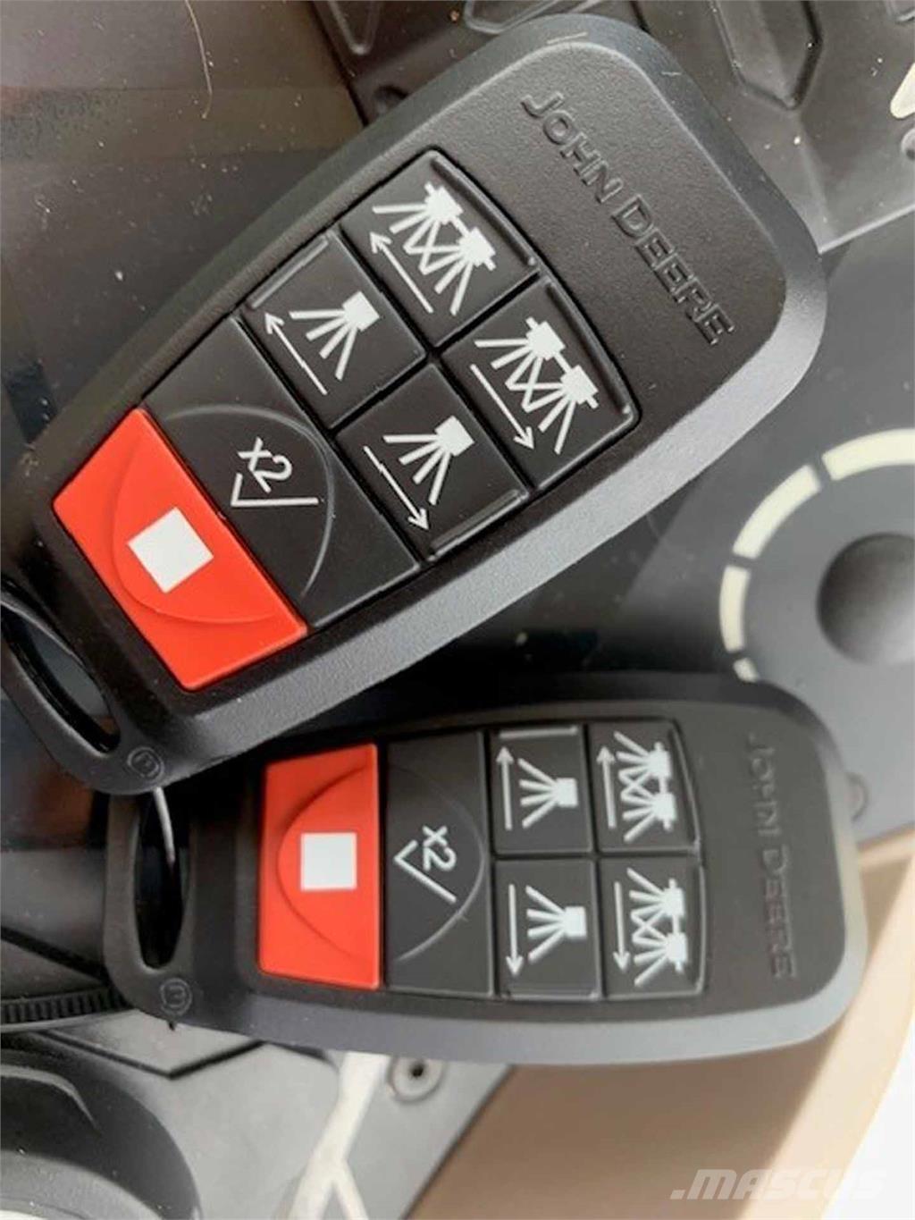 John Deere 340M Self-propelled sprayers