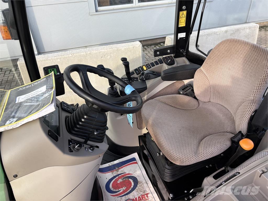 John Deere 4066R Compact tractors