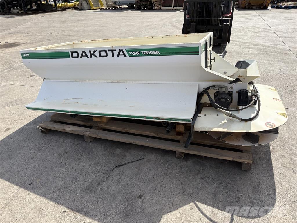 John Deere 410 Groundcare - Others