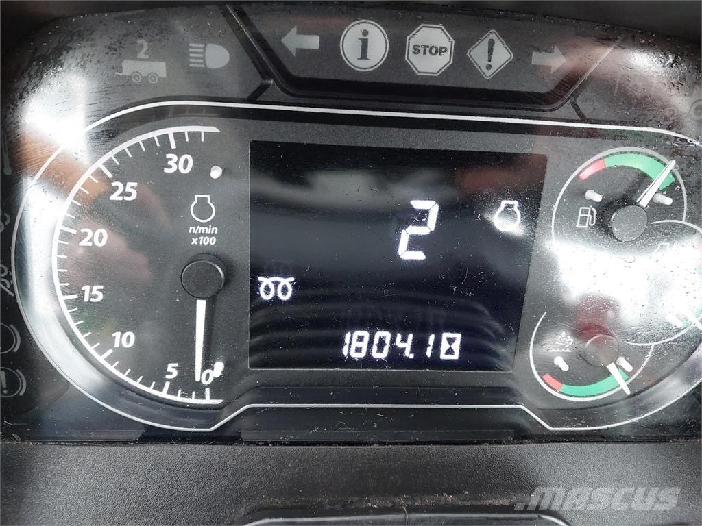 John Deere 5100M Tractors