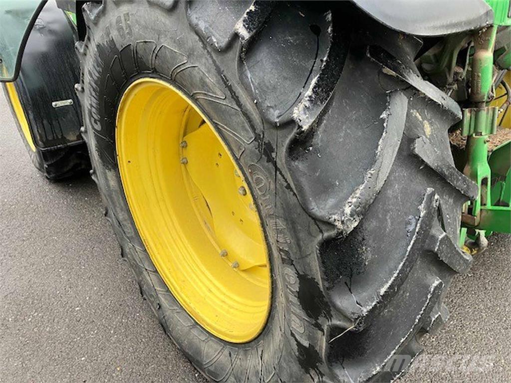 John Deere 5115M Tractors