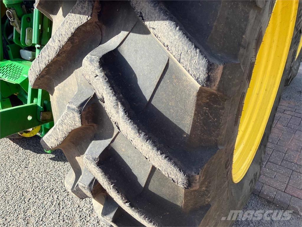 John Deere 6R 215 Tractors