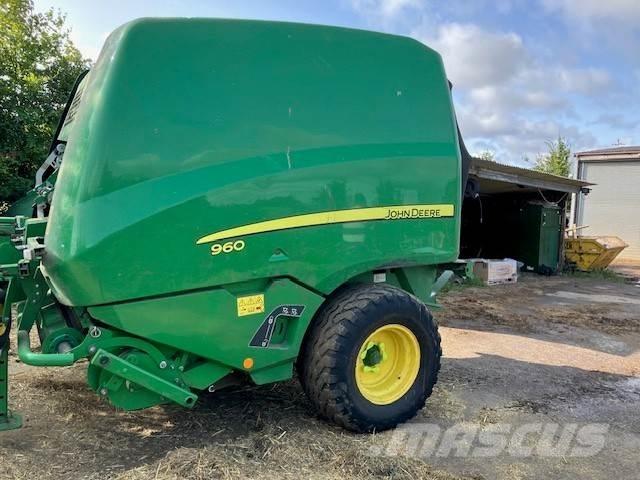 John Deere 960 Square balers