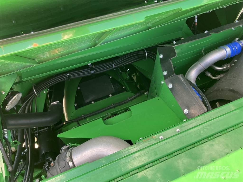 John Deere S780 Combine harvesters