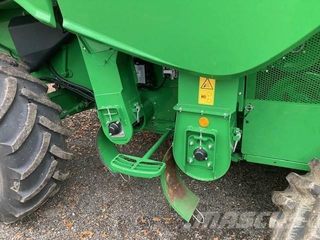 John Deere S780 Combine harvesters