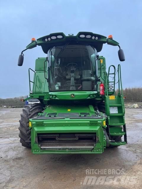 John Deere T670 Combine harvesters