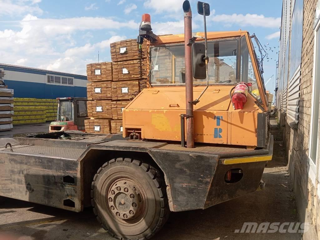 Sisu TR160 AL 4 X4 Terminal tractors