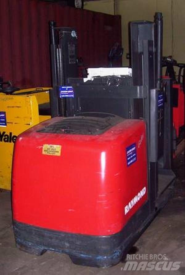 Raymond 212OPC Low lift order picker