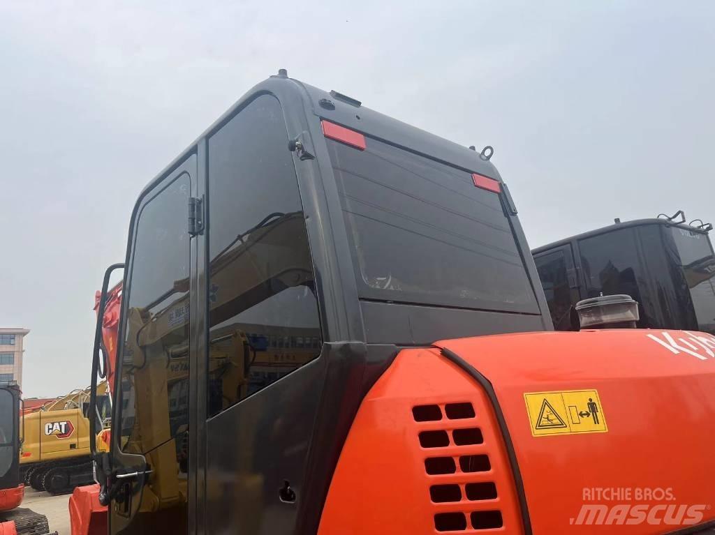 Kubota 183 Crawler excavators