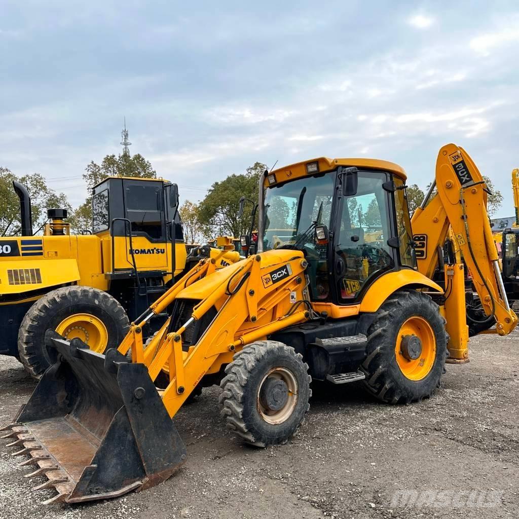 JCB 3 CX Backhoe loaders