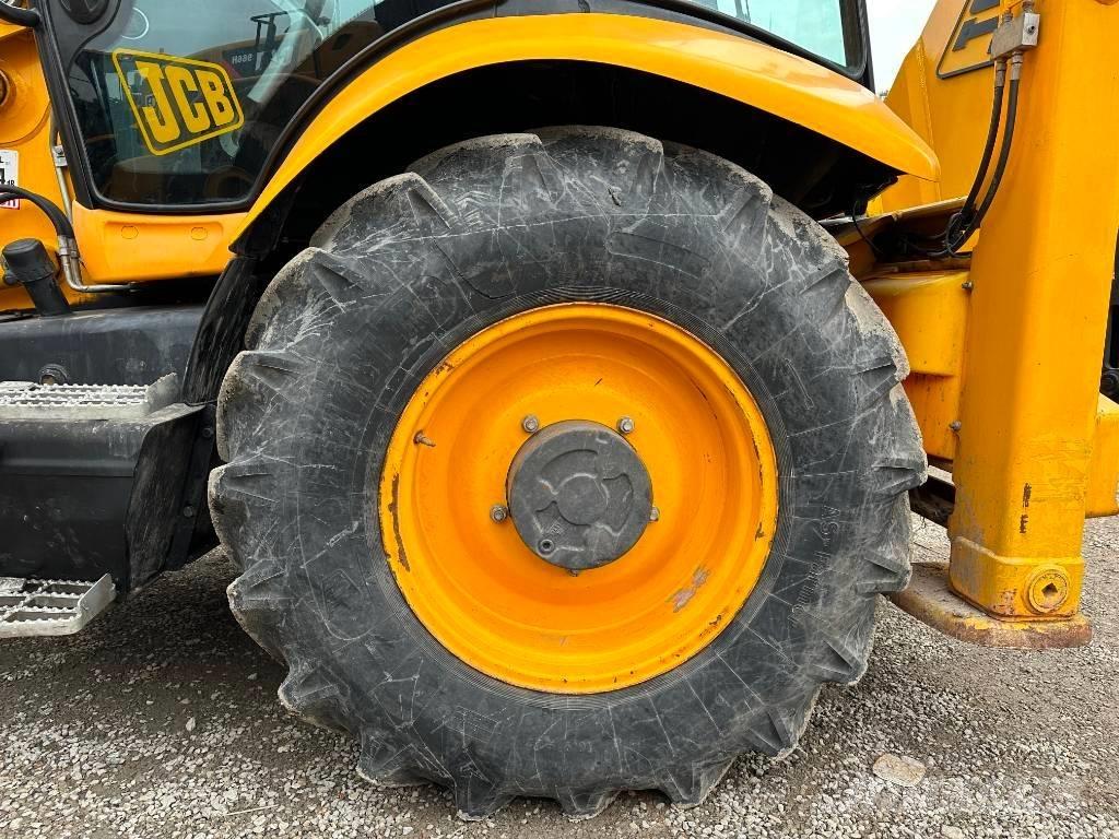 JCB 3 CX Backhoe loaders
