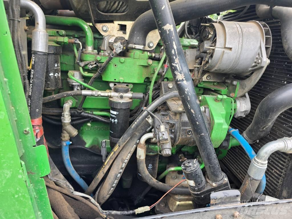 John Deere 1070 E Harvesters