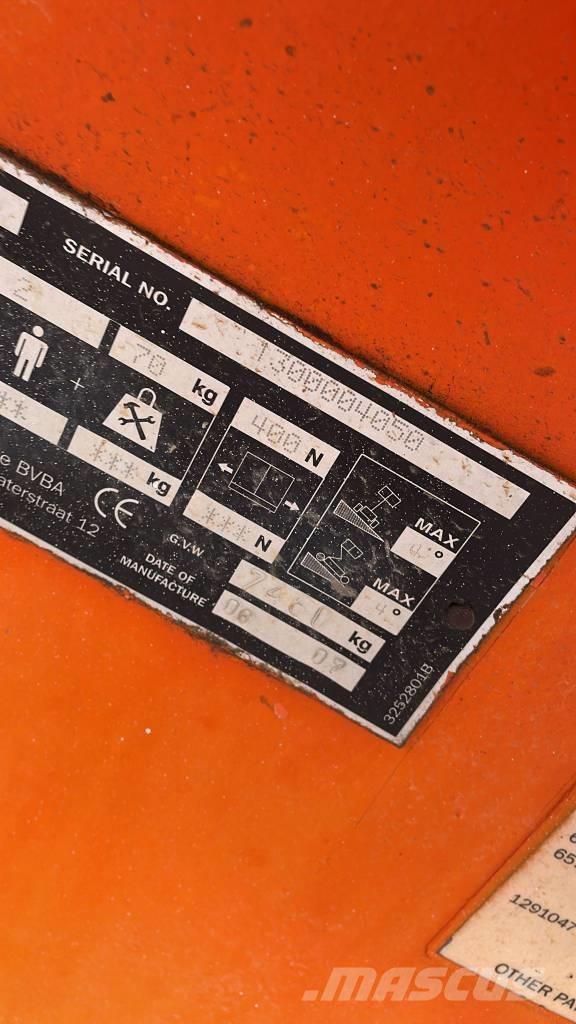 JLG 450 AJS II Articulated boom lifts