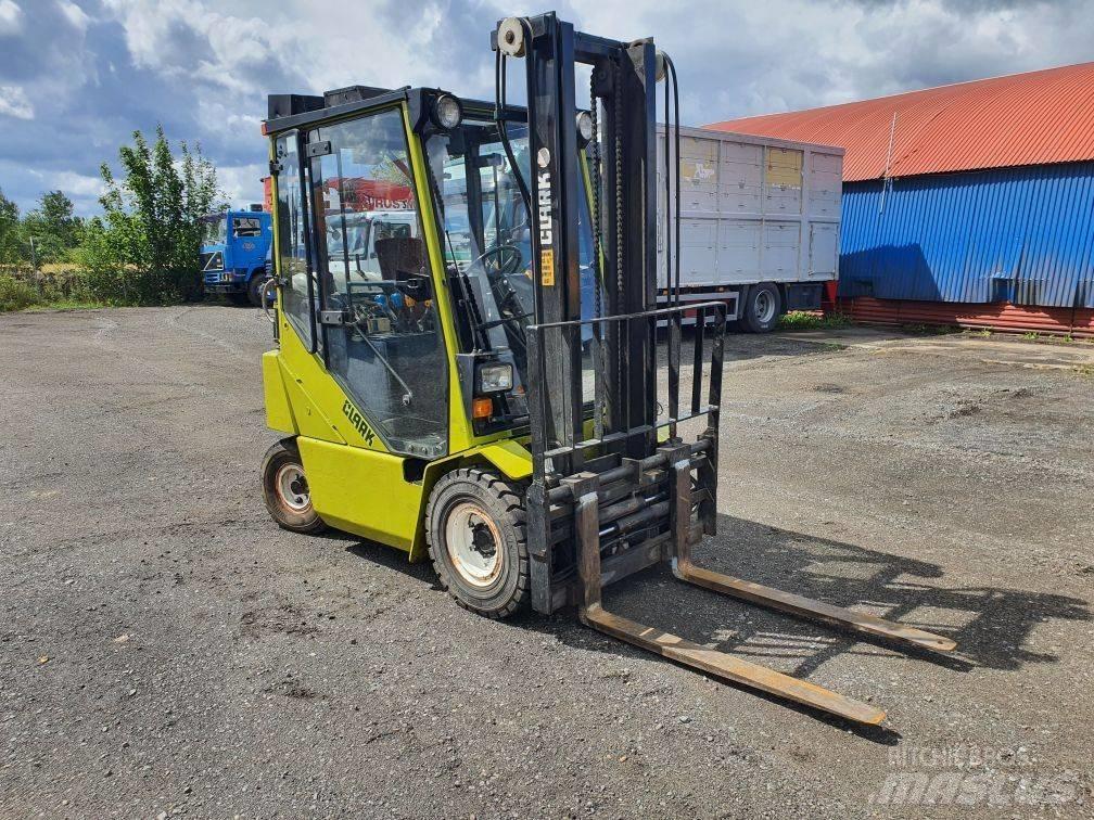 Clark GPM 20 LPG trucks