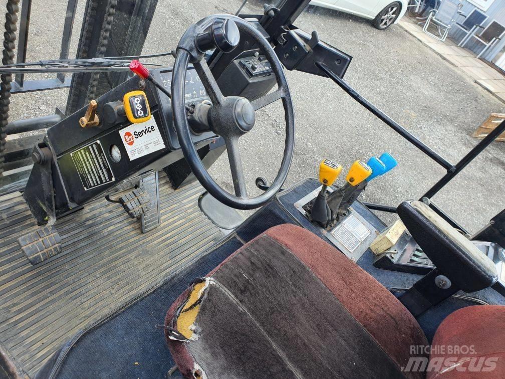 Clark GPM 20 LPG trucks