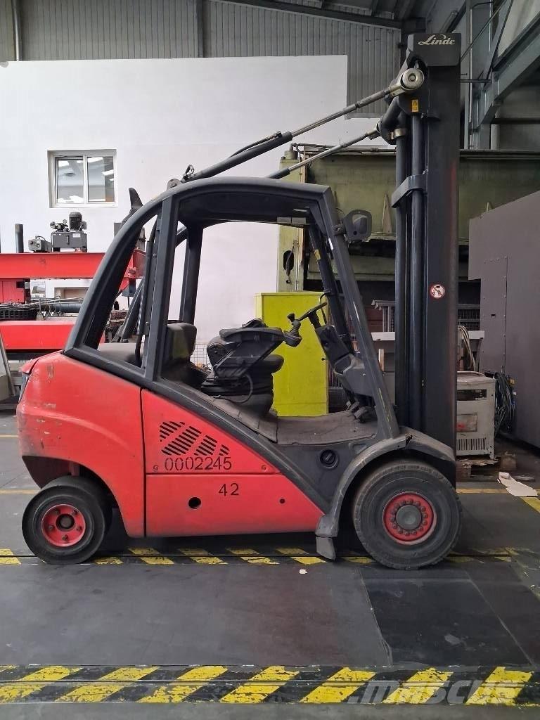 Linde H30D-01 Diesel trucks