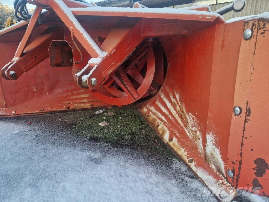 Esko 312 Snow throwers