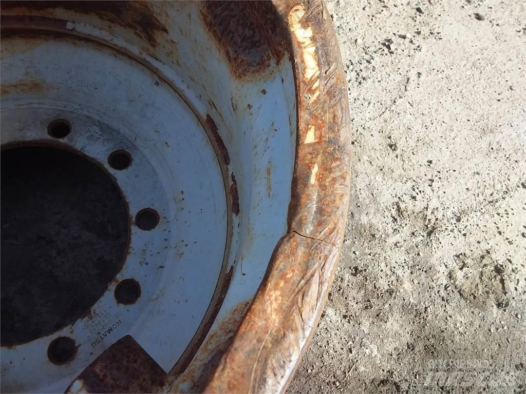 Valmet 890 20x26,5 Tyres, wheels and rims
