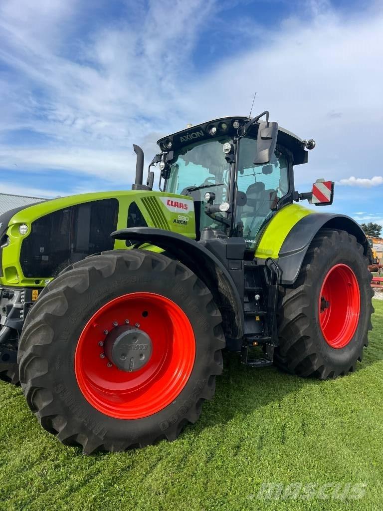 CLAAS AXION 930 Tractors